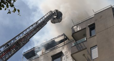 Antalyaspor'un eski yöneticisinin evinde yangın