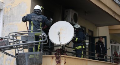 Apartman dairesinde yangın çıktı