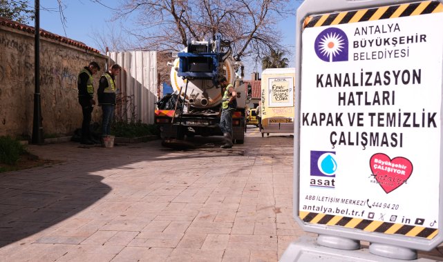 ASAT'tan Kaleiçi'nde kanalizasyon hattı temizliği