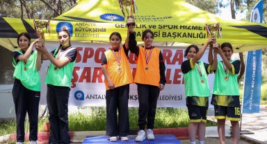 Büyükşehir'den kız çocuklarına spor desteği