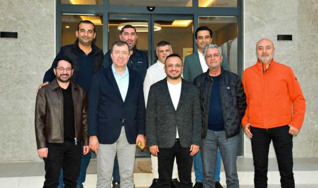 İhracatçılarda renkli seçim