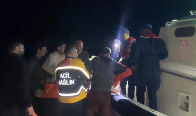 Kaleköy'de rahatsızlanan kişi Sahil Güvenlik botuyla tahliye edildi