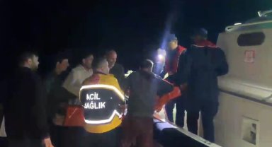 Kaleköy'de rahatsızlanan kişi Sahil Güvenlik botuyla tahliye edildi