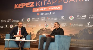 Kepez Kitap Fuarı'nda 'Yaşam Boyu Öğrenme' konuşuldu