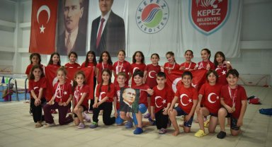 Kepezspor yüzme takımından 5 altın, 4 gümüş, 6 bronz madalya