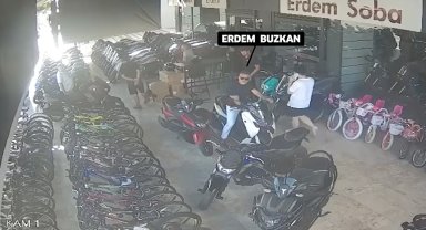 Manavgat'ta eski başkanın tutuklandığı soruşturmada paraların motosikletle taşındığı görüntüler ortaya çıktı