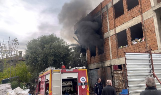 Metruk bina yangını sonrası muhtardan 'restorasyon' çağrısı