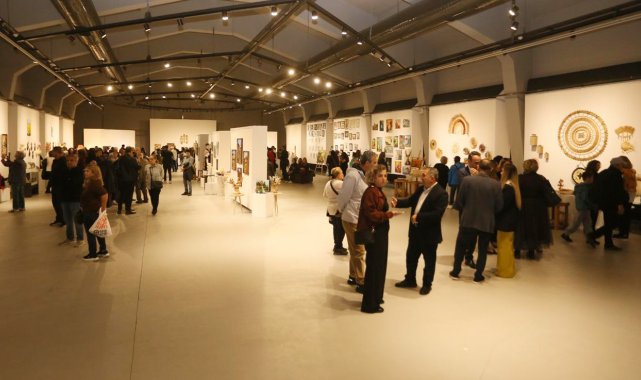 Modern Sanatlar Galerisi'nde el emeği rüzgarı