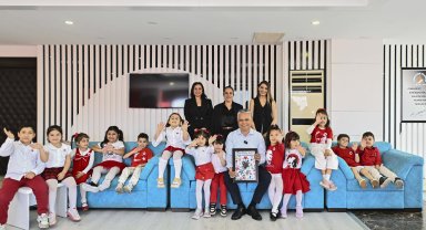 Muratpaşa'da 23 Nisan coşkusu