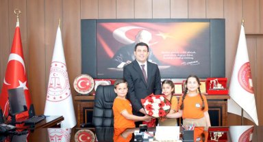 Öğrencilerden başsavcılığa 23 Nisan ziyareti