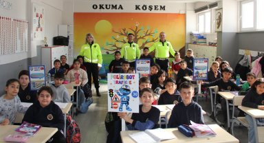 Öğrencilere trafik eğitimi