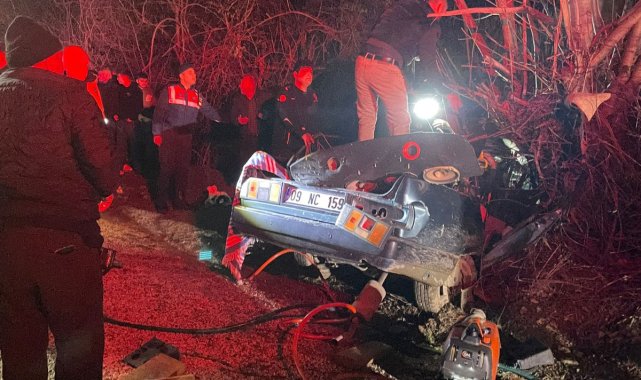 Otomobil ağaca çarptı: 2 ölü, 2 yaralı