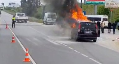Seyir halindeki hafif ticari araçta çıkan yangın söndürüldü