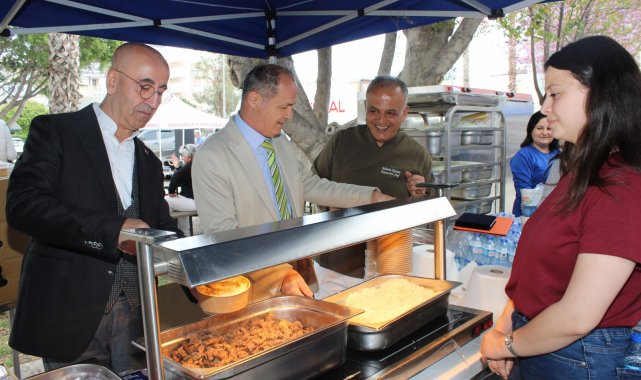 Sosyal Bilimler MYO'da geleneksel pilav günü