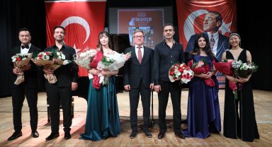 Türk Devletleri Piyanistleri Konseri'nde piyano resitali