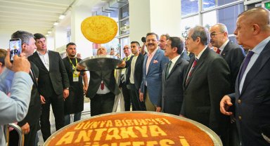 Türkiye'nin yöresel ürünleri Antalya'da buluştu