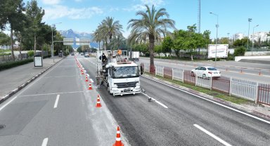 Yüzüncü Yıl Bulvarı'nda asfaltlama çalışması tamamlandı