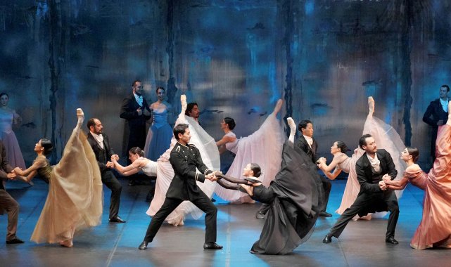 'Anna Karenina'ya alkış yağdı