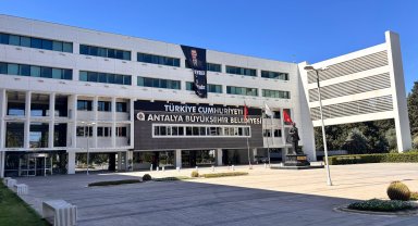 Antalya Büyükşehir Belediyesi'ne yönelik soruşturmada 14 tutuklama