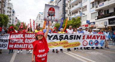 Antalya'da coşkulu 1 Mayıs kutlaması