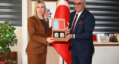 AÜ Rektörü Özkan Kemer Belediyesi'nde