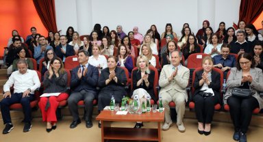 Rektör Özkan'dan geleceğin bilim kadınlarına mentörlük
