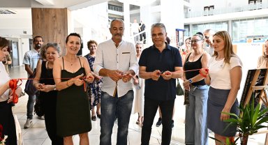 'Sessiz Kalan Evler' sanatseverlerle buluştu