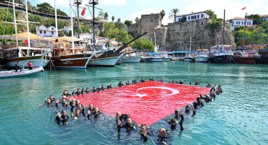 Antalya'da, Kaputaş Plajı'nda sigara yasağı