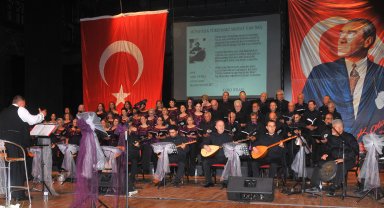 Antalyalı hekimlerden türkü şöleni