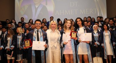Diş hekimleri mezun oldu