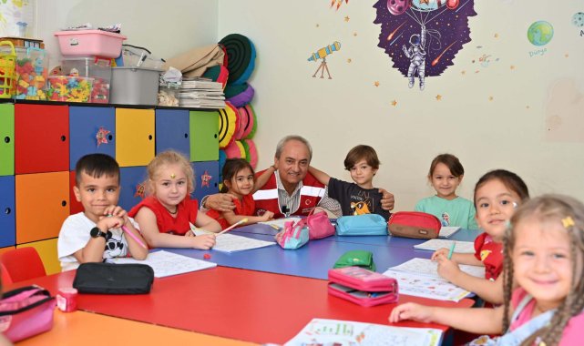 Kepez'in kreşlerinde mezuniyet heyecanı