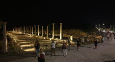 Modern ve antik yaşamın bir arada olduğu Side Antik Kenti'nde tarihe yolculuk