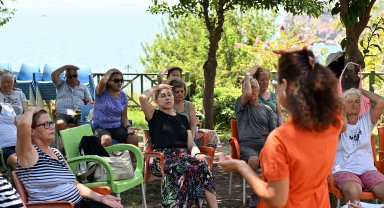 Muratpaşa'dan Parkinson hastalarına hareket desteği