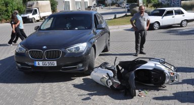 Otomobille çarpışan motosikletin sürücüsü yaralandı