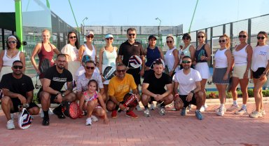 Padel turnuvasında şampiyonlar belli oldu