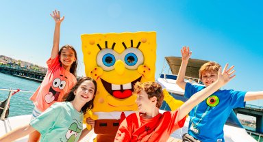 SüngerBob Kare Pantolon İstanbul sokaklarında