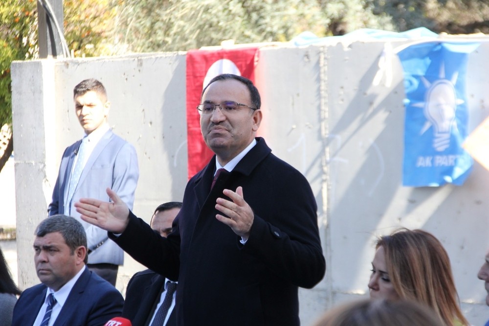 Adalet Bakanı Bozdağ: “FETÖ’den hazineye geçen bir okulu adliyeye çevirme kararı aldık”