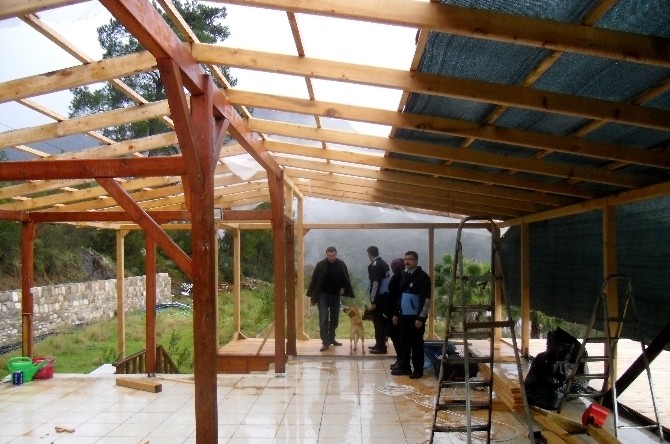 Adrasan ve Olimpos'taki kaçak yapılar tespit ediliyor