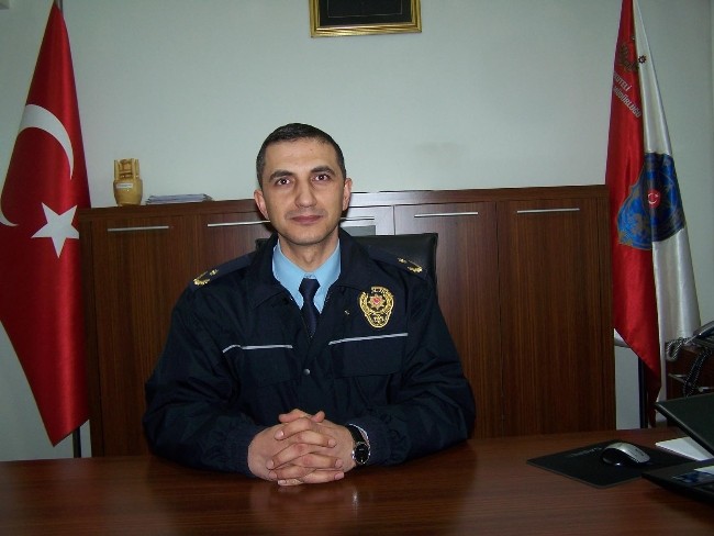 Ağlamaz,