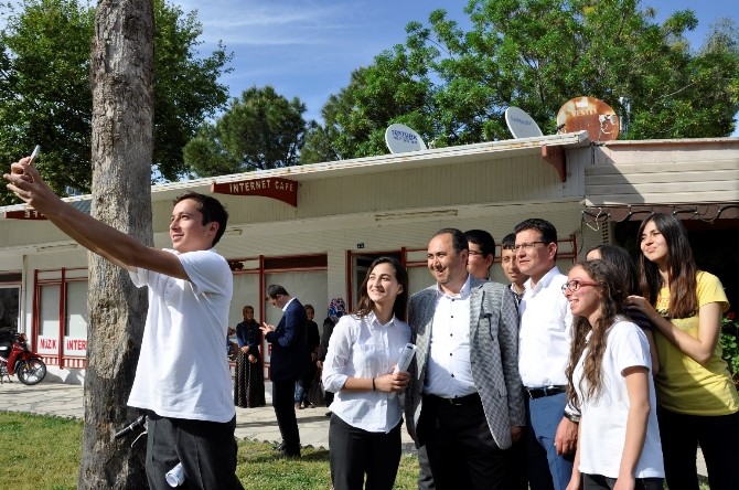 AK Parti Adayı Uslu, seçim çalışmalarını Finike’de sürdürdü