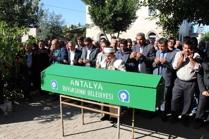 AK Parti Aksu İlçe Başkanı’nın acı günü