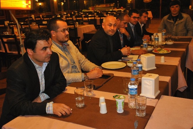 AK Parti Demre mahalle temsilcileri ile bir araya geldi