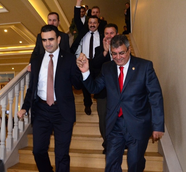 AK PARTİ İZMİR ADAYLARINI AÇIKLADI