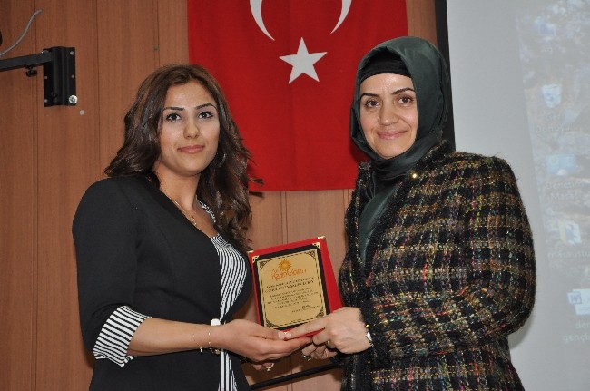AK PARTİ'Lİ ŞAHKULUBEY DERİKLİ KADINLARLA BULUŞTU