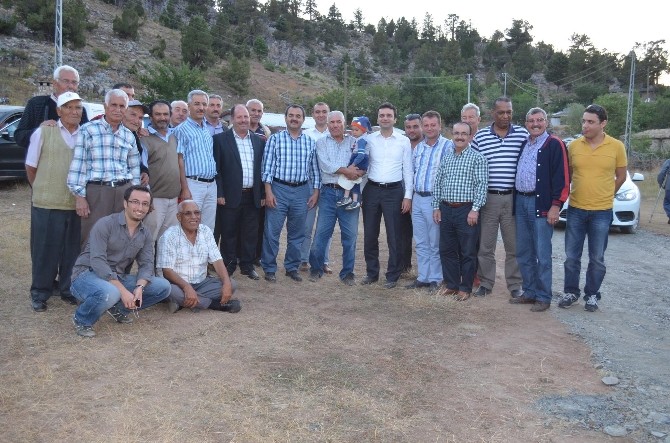 AK Partililer yayla yollarında