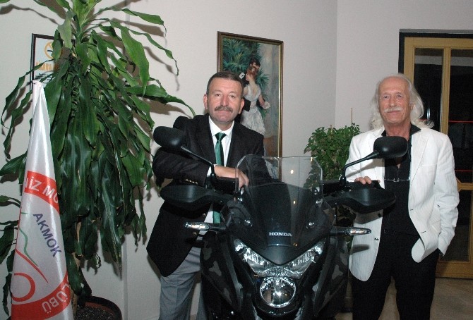 Akdeniz Motosiklet Kulübünde görev değişimi