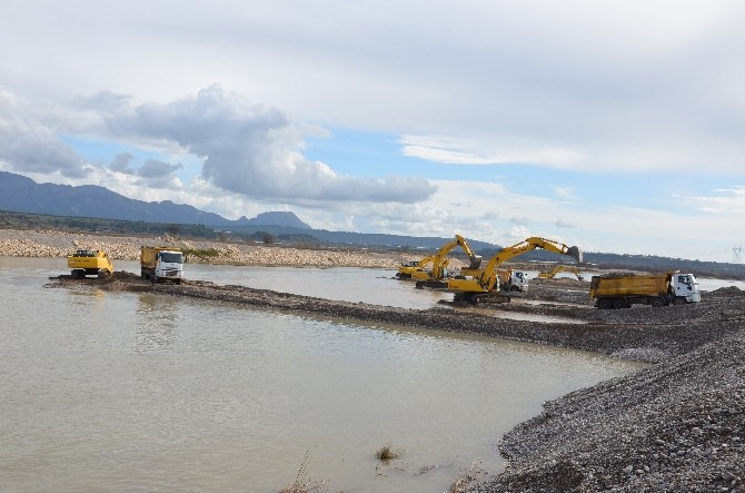 Aksu Çayı ıslahının yüzde 50’si tamamlandı