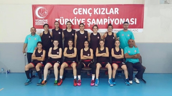 Alanya Belediyespor Basketbol Takımı, Türkiye Şampiyonası’ndaki ilk rakibini yendi