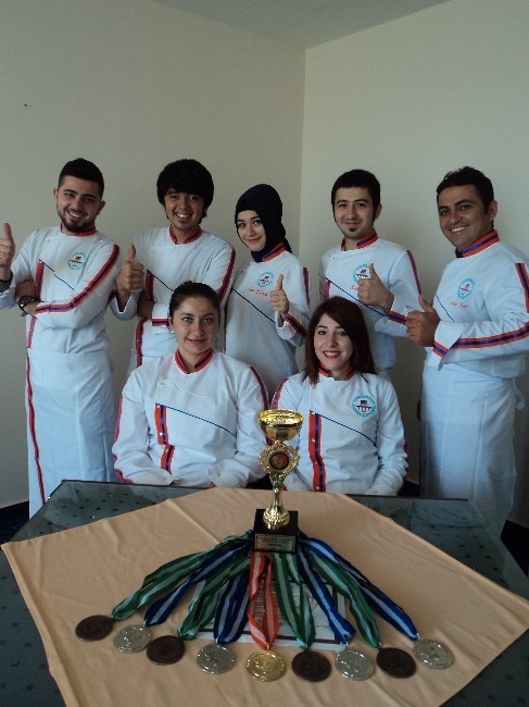 Alanya TSO Meslek Yüksekokulu İkram Hizmetleri Programı ödülleri topladı 