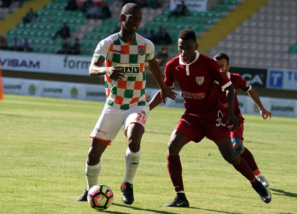 Alanyaspor hazırlık maçını 5-4 kazandı